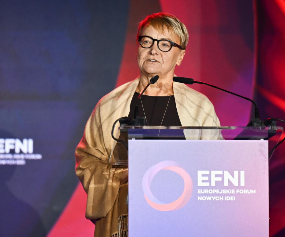 Małgorzata Chmielewska przemawia podczas gali EFNI. O laureatach Nagród Lewiatana przeczytasz na SE Superbiz.