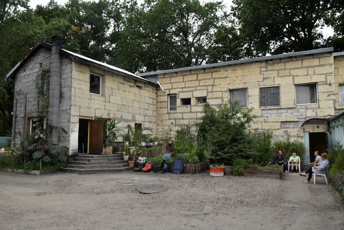 Samotne matki błagają o dach nad głową