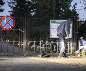 Ludzie włamują się na cmentarze 