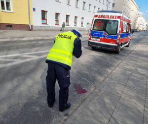 Koszmarny wypadek na Wiatracznej. Piesza wpadła pod miejski autobus