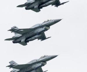 F-16