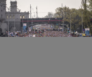 SPORTOWCY PRZEBIEGNĄ PRZEZ PIĘĆ DZIELNIC