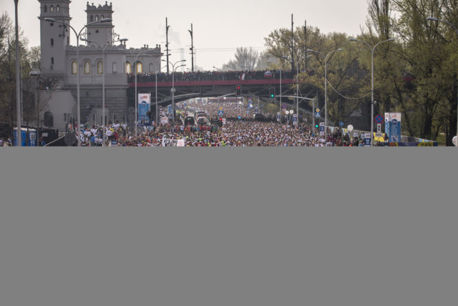 SPORTOWCY PRZEBIEGNĄ PRZEZ PIĘĆ DZIELNIC