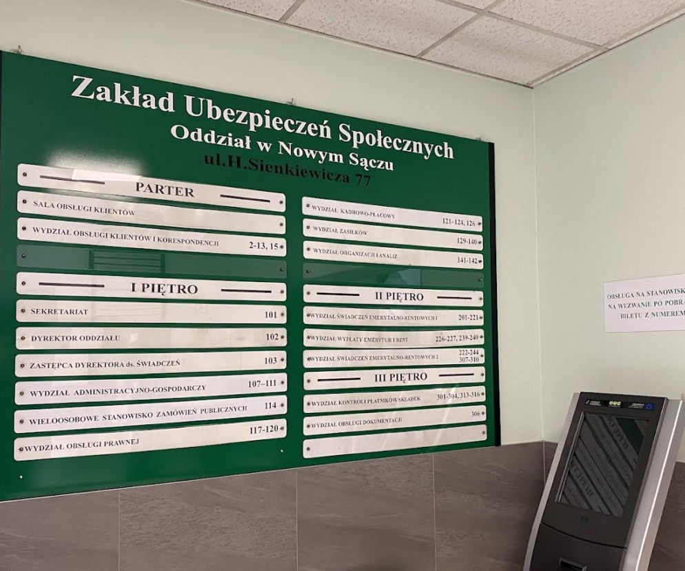 Pieniądze będą przed świętami.  ZUS wypłaca „trzynastki”