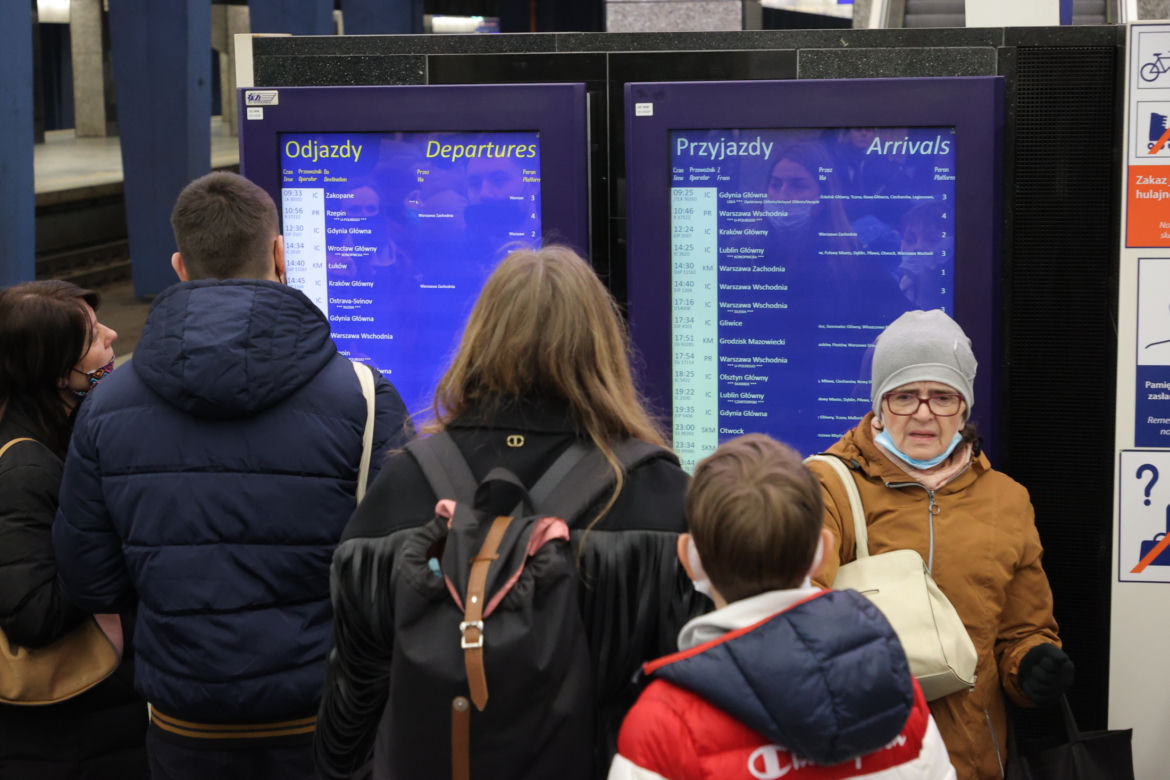 Wielkie opóźnienia na kolei. Wszystko przez atak hakerski
