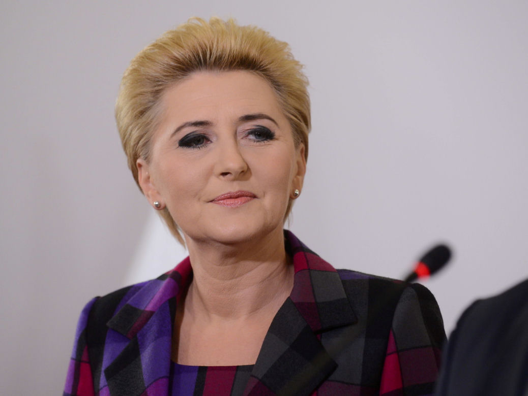 Agata Duda powinna zmienić fryzurę! Stylista radzi pierwszej damie