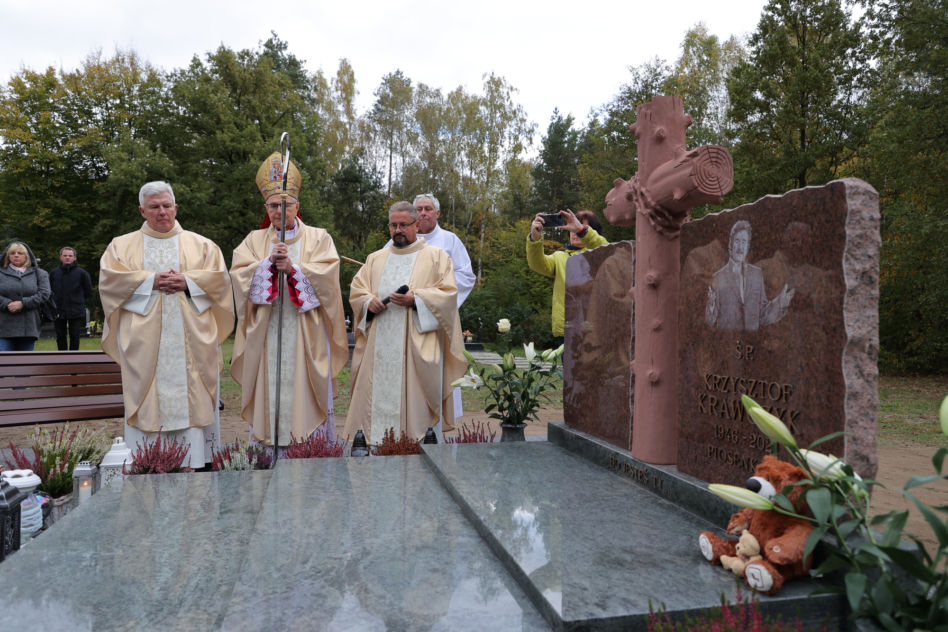 Poświęcenie nowego nagrobka Krzysztofa Krawczyka