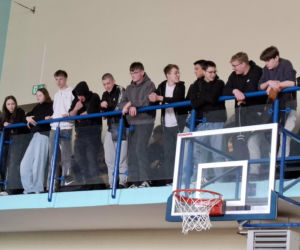 Wiedzą jak ratować! Na Uniwersytecie Kaliskim odbyły się II Mistrzostwa Szkół Ponadpodstawowych w Pierwszej Pomocy