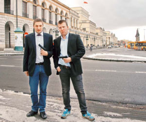 Do Ratusza można wnieść broń!