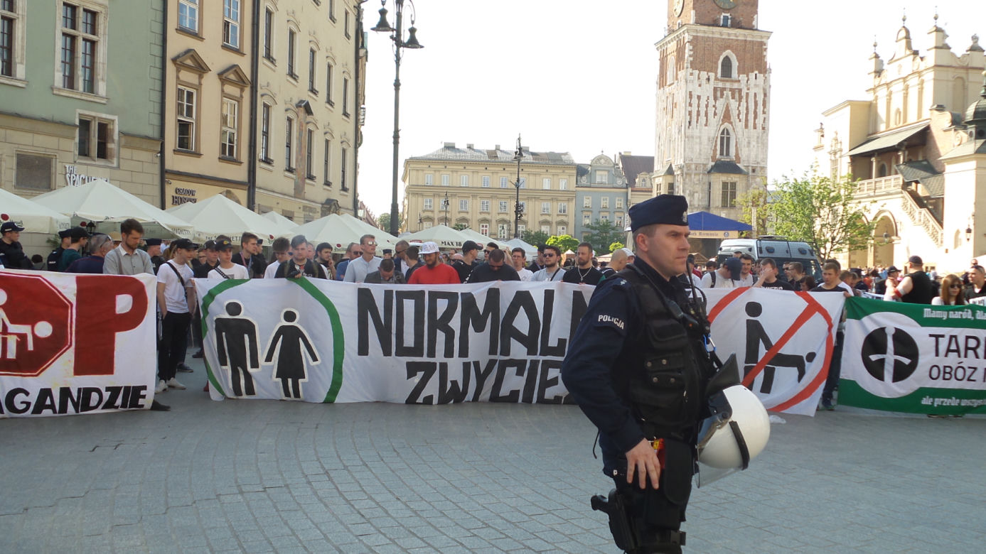 "Zboczeńcy, wypier**lać".Manifestowali przeciwko Marszowi Równości 18.05.2019 w Krakowie