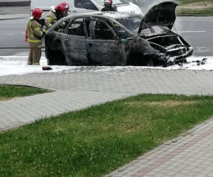 Pożary samochodów w Rzeszowie i pod Krosnem. Auta spłonęły doszczętnie! 