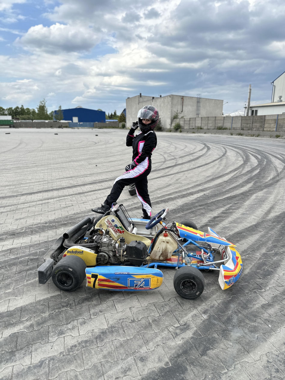 Izabela Zalech uwielbia drifting i gokarty. Będzie nową gwiazdą motorsportu?