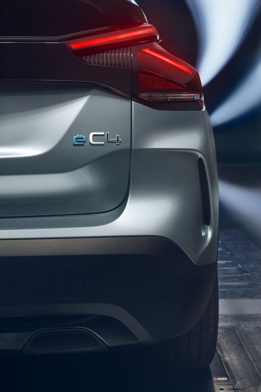 Nowy Citroen C4 i  ë-C4 – 100% ëlectric