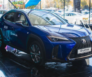 Lexus UX już w polskich salonach
