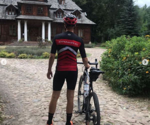 Rafał Mroczek spędza aktywne wakacje z nową dziewczyną