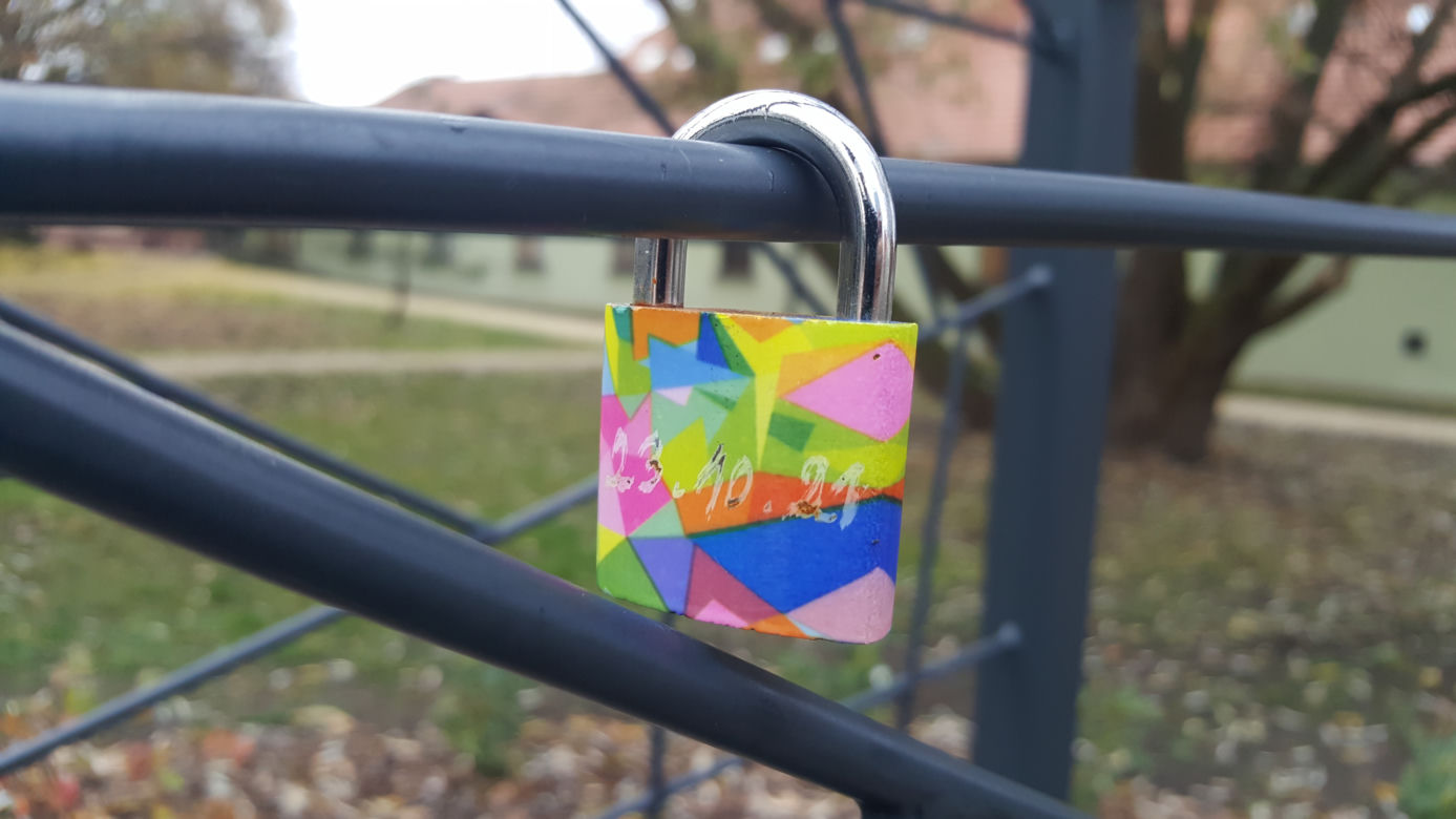 Kłódki miłości na nowej instalacji w centrum Bydgoszczy