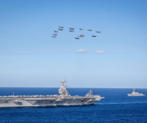 Gigantyczny koszt i polityczna presja. Marynarka Wojenna USA dokonuje przeglądu lotniskowców typu Ford