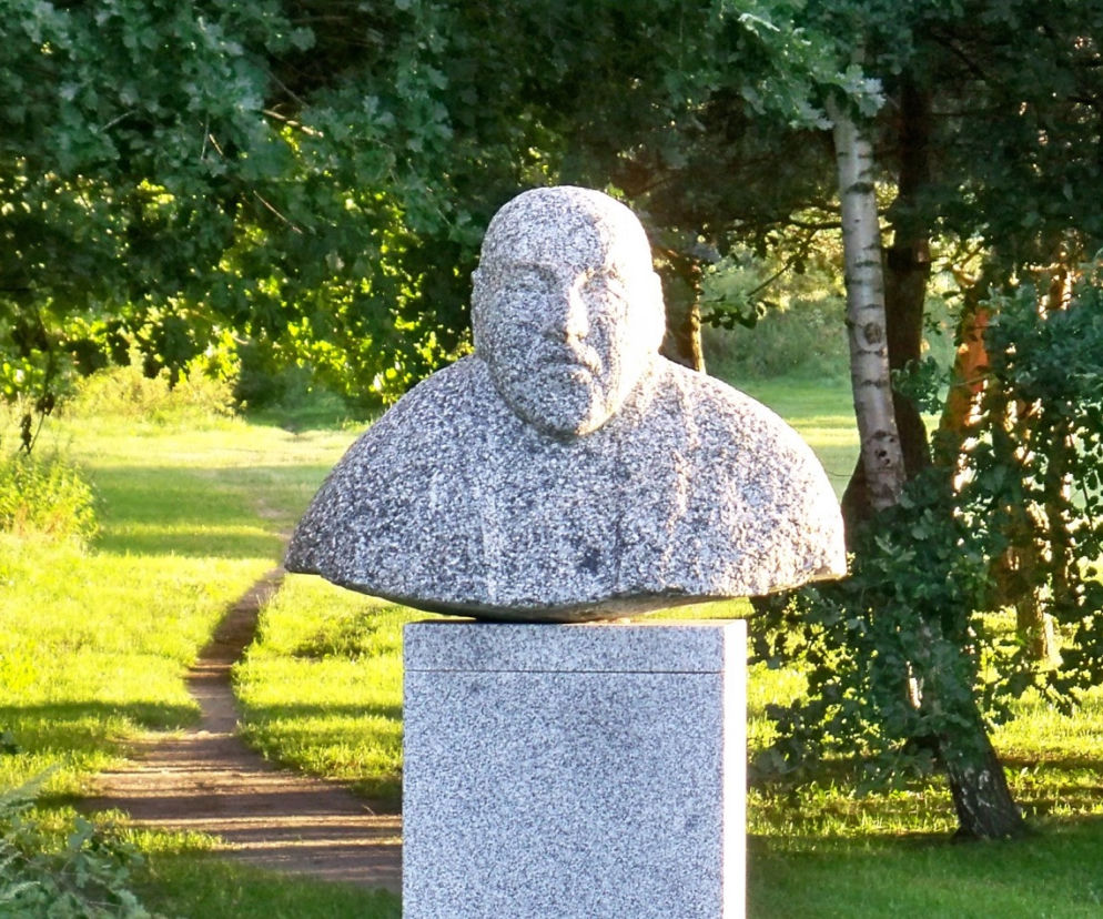 Günter Grass (rzeźb. Anna Bem-Borucka)