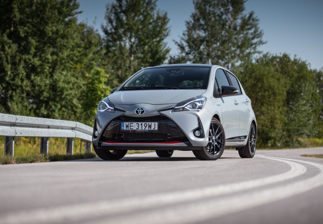 Toyota Yaris GR Sport 1.5 Hybrid 100 KM e-CVT