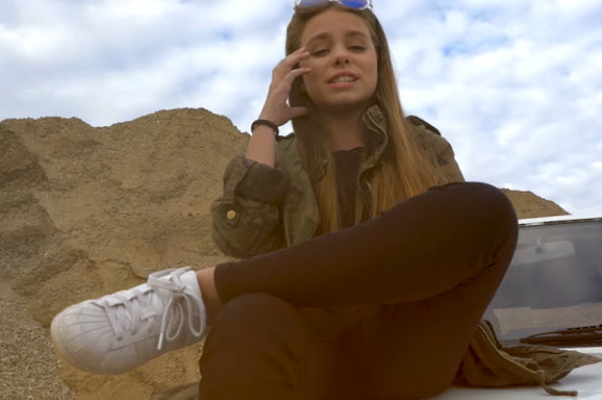 Olivia Wieczorek śpiewa: Zacznij żyć! Teledysk z YouTuberami [VIDEO]