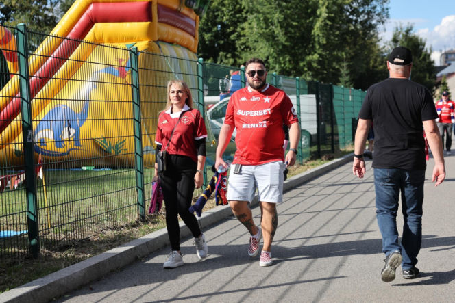 Wisła Kraków - Wieczysta Kraków: Zdjęcia kibiców i zawodników z meczu 6. kolejki PKO BP Ekstraklasy