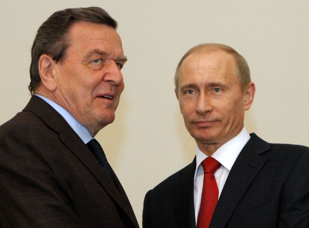 Gerhard Schroeder o Putinie: "Jest zainteresowany zakończeniem wojny"