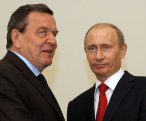  Putin chce zakończyć wojnę? Były kanclerz Niemiec ma z nim dobre relacje i  zdradza szczegóły