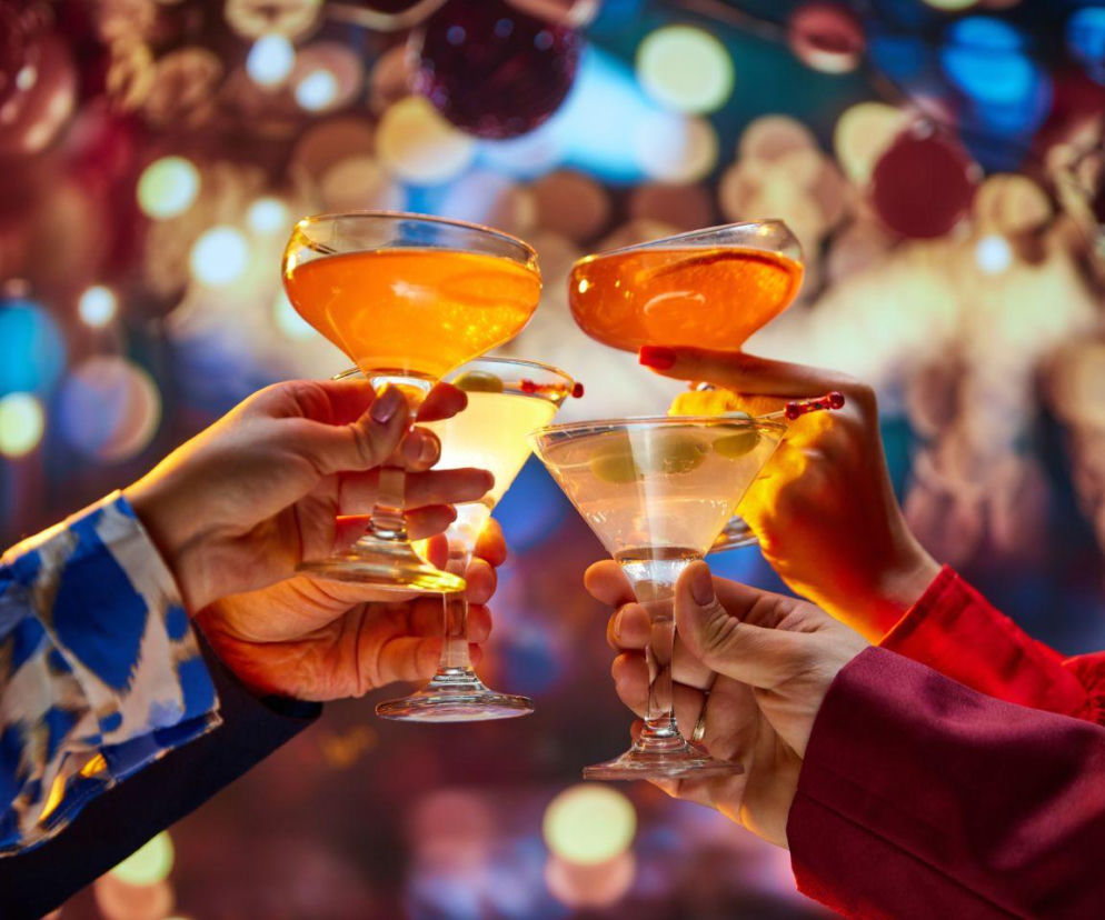 Modne i kolorowe drinki na sylwestra i karnawał. Poznaj najlepsze przepisy! 