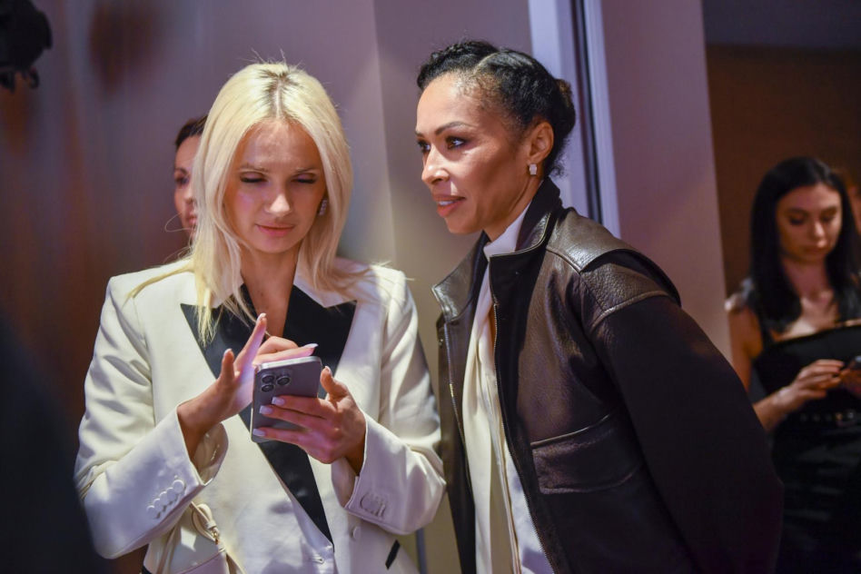 "Pokochaj swoje ciało": Omenaa Mensah, Joanna Przetakiewicz, Ewa Chodakowska, Kinga Zawodnik, Maffashion