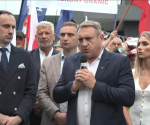 Manifestacja ROG w Warszawie. Żądali reparacji
