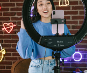 Influencerzy zawyżają stawki? Prawda jest zupełnie inna