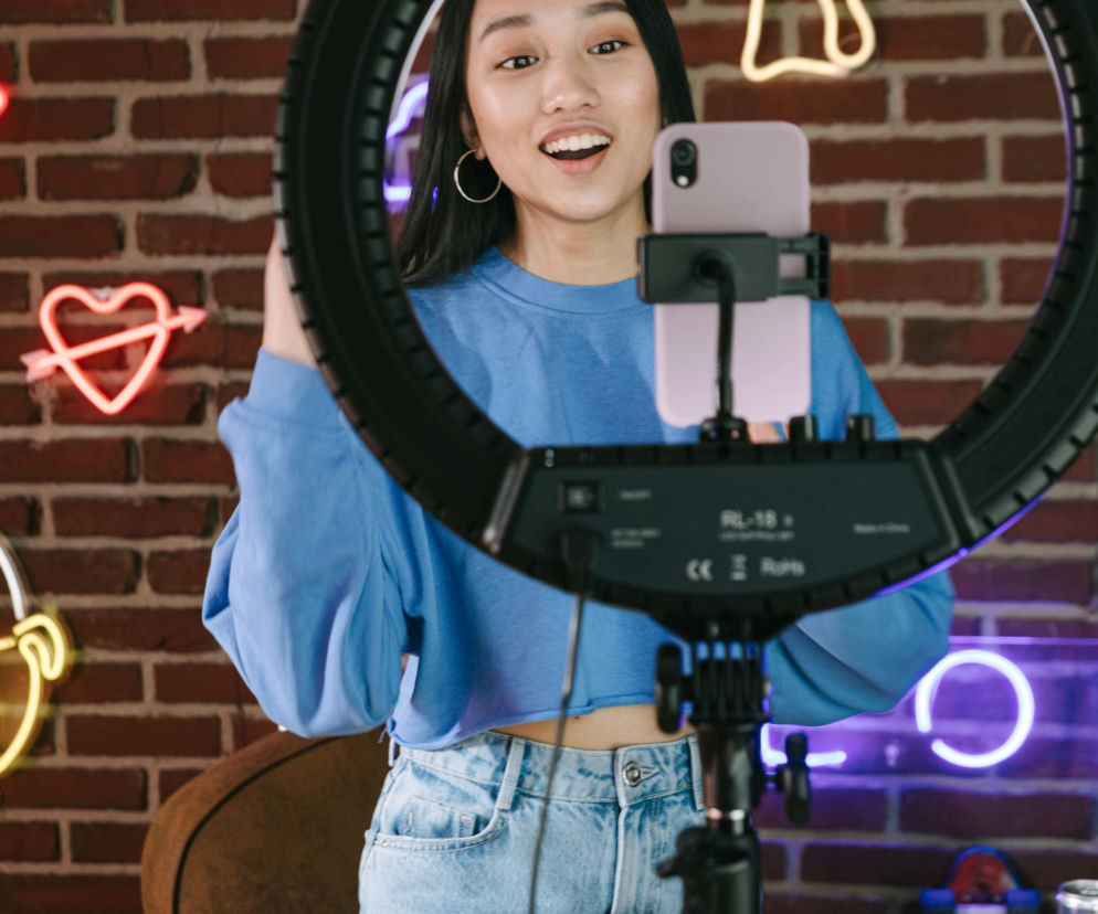 Influencerzy zawyżają stawki? Prawda jest zupełnie inna