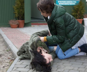 Na dobre i na złe odcinek 707, Julka (Aleksandra Hamkało), Wera (Magdalena Celmer)