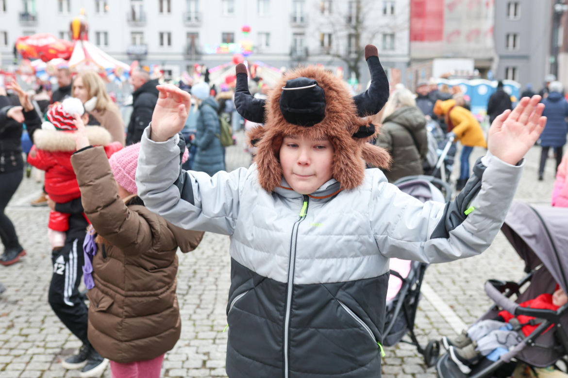Manufaktura Świętego Mikołaja powróciła do Sosnowca. Warsztaty, jarmark, karuzele i inne atrakcje