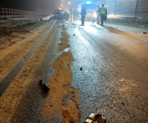 Wypadek na małej obwodnicy Iławy. Duże zniszczenia, kierowca bez prawa jazdy