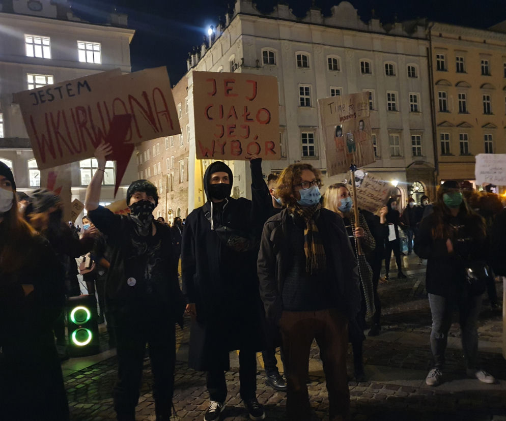 Strajk Kobiet w Krakowie. Protest na Rynku Głównym [27.10.2020]