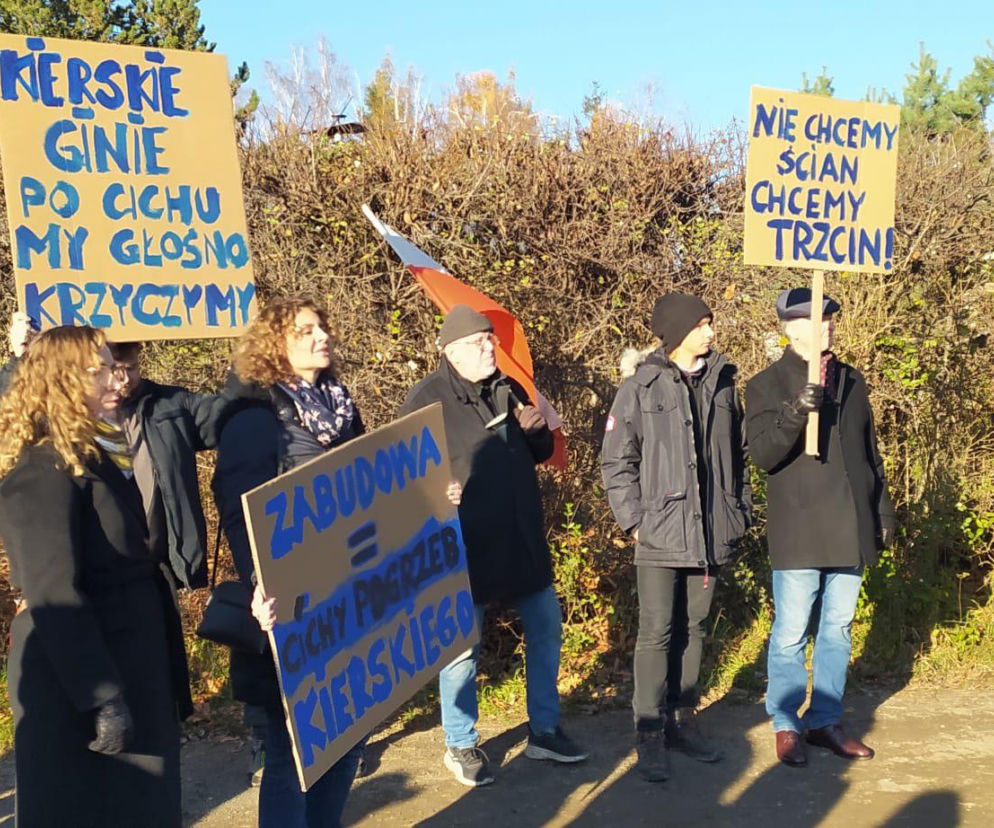 Protest mieszkańców Kiekrza przeciwko zabudowie jeziora apartamentowcami