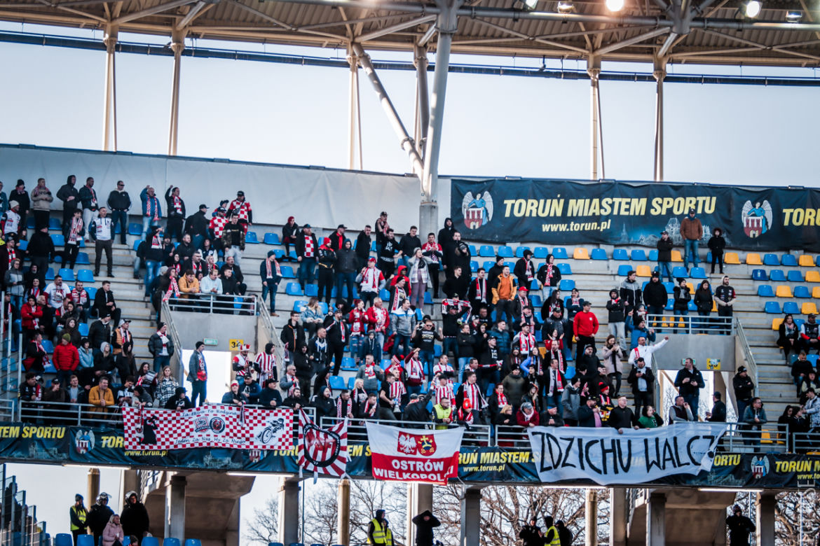 Apator Toruń - Arged Malesa Ostrów, zdjęcia kibiców z Motoareny. Galeria z meczu PGE Ekstraligi