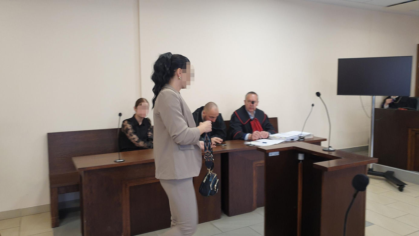 Podciął gardło koledze, bo pokłócili się o kobietę. W tle walka o dziecko