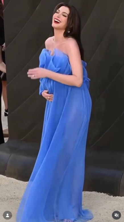 Anne Hathaway