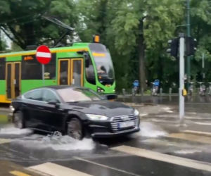 Krajobraz po potężnej burzy. Takiego deszczu nikt w Poznaniu nie widział!