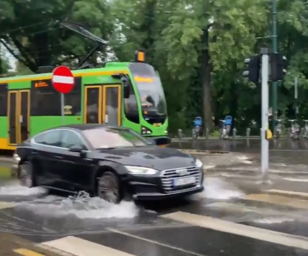 Krajobraz po potężnej burzy. Takiego deszczu nikt w Poznaniu nie widział!