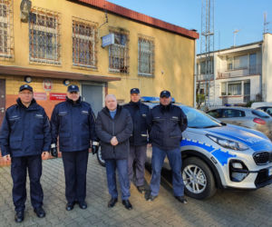Policja zainwestowała w dwa nowe SUV-y! Bogato wyposażone radiowozy marki Kia Sportage rozpoczęły służbę w drogówce
