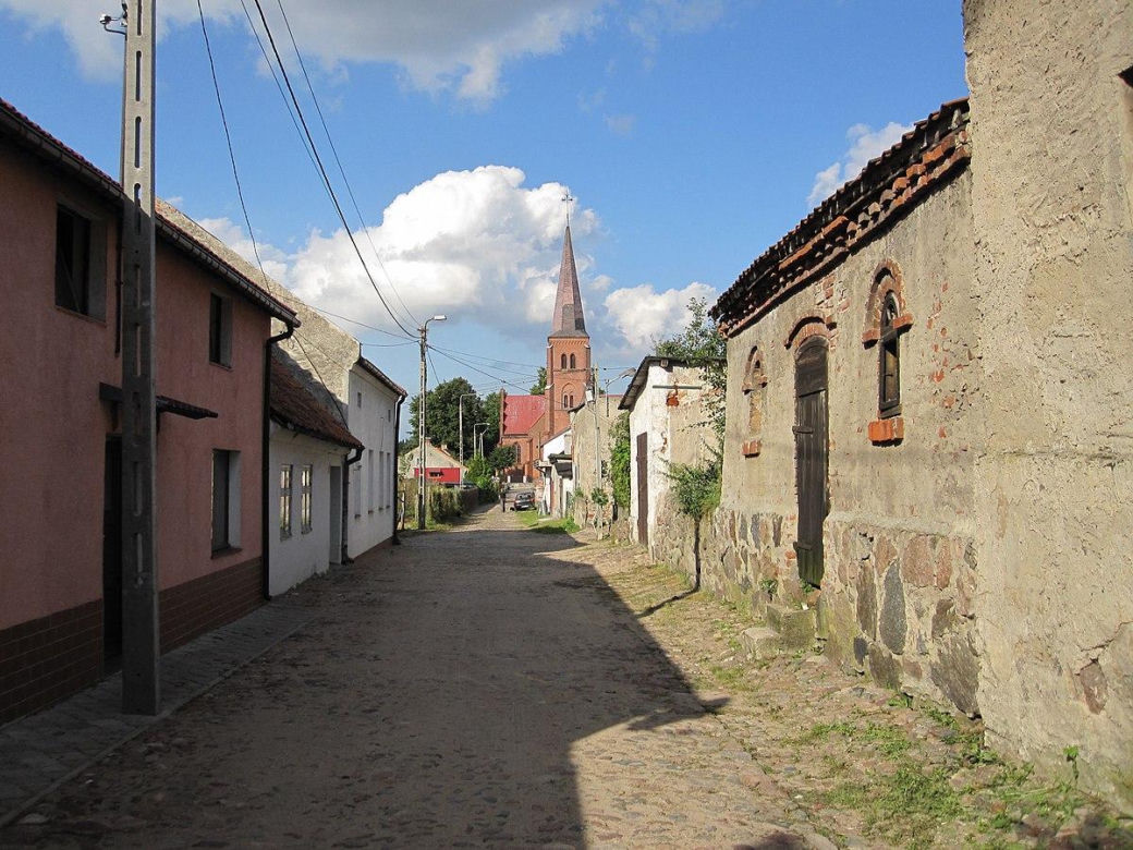 "Alpejska wioska" w woj. warmińsko-mazurskim. To najstarsze miasto na Mazurach