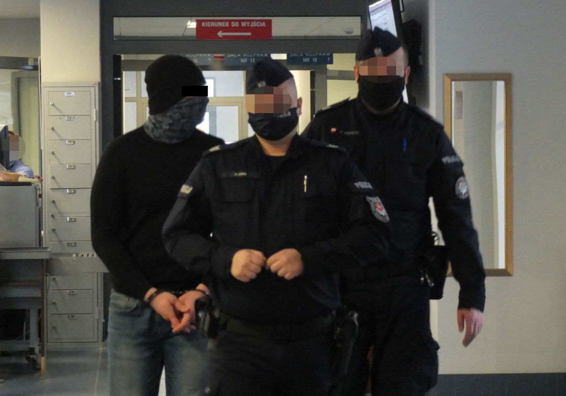 Prawie go zabił! Piotr P. przed sądem odpowie za atak na kierowcę Bolta