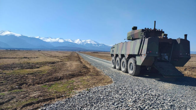 Program SAFE w Rumunii. Armia inwestuje w Piranha 5, Lynx i polskie drony Warmate