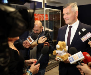 Radom: Wyjątkowy dar policjantów dla najmłodszych ofiar przemocy. Cudowny gest