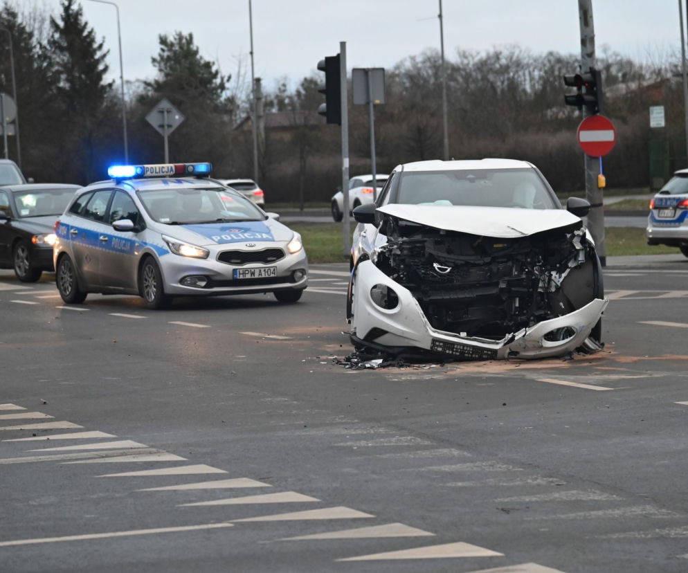 Kolizja na skrzyżowaniu ul. 26 Kwietnia i Santockiej