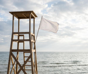 Sinice Gdynia. Czy w Gdyni można się kąpać 29.07? Flaga, warunki pogodowe