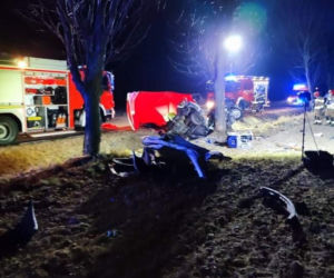 Stępków: Roztrzaskał się o drzewo. Makabryczna śmierć 20-latka